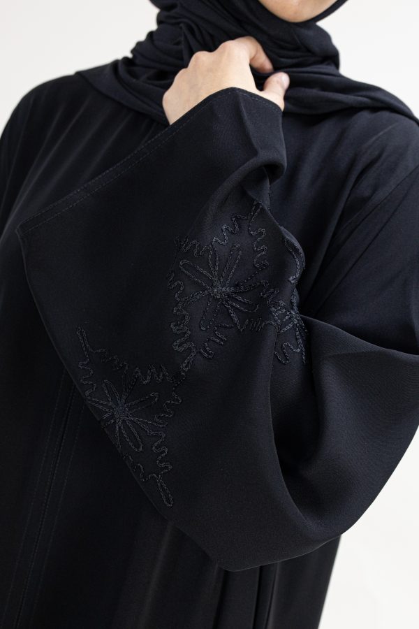Ebony Aura - Flowy Black Abaya - Image 4